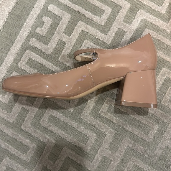 NWT Tan patent Marc Fisher Mary Jane block heel Size 7 - Picture 5 of 8